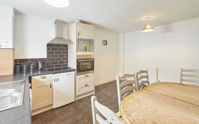 Host   Stay   Apartment 5  Skinningrove
