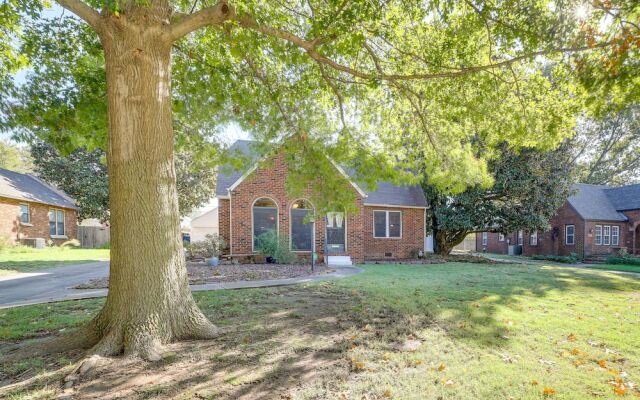 Charming Tusla Home ~ Half-mi to Expo Square!