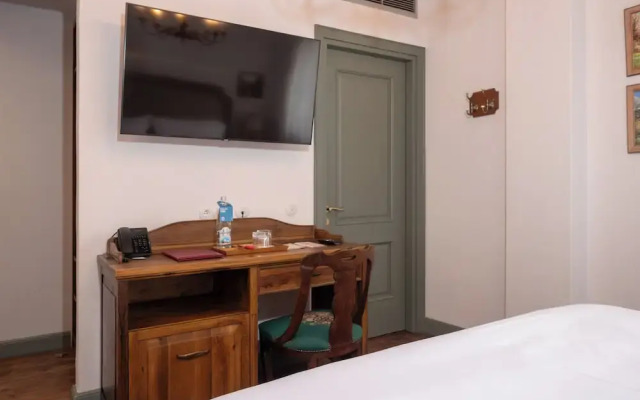 Vila Ebel Hotel Pool & Spa