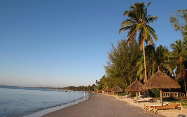 Big Blu Mafia Island Diving Resort