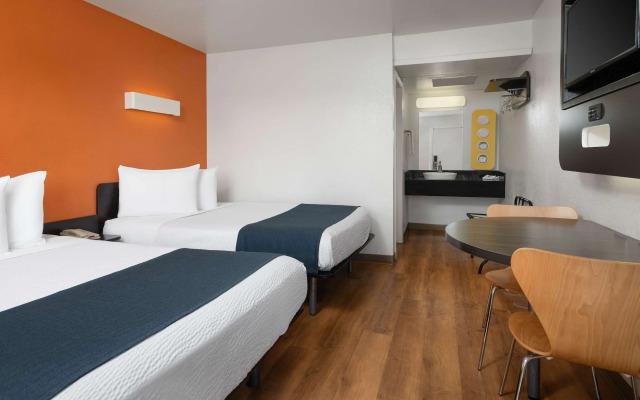 Motel 6 Carpinteria, CA - Santa Barbara - North