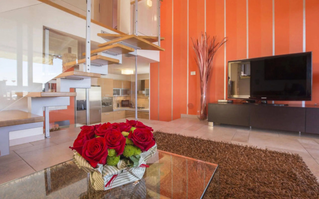 Marina Loft