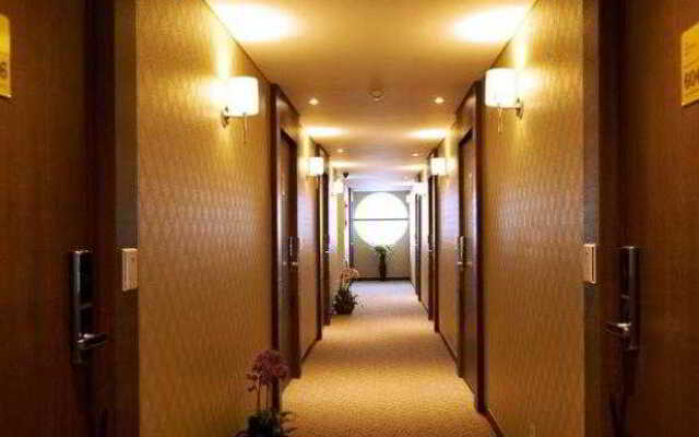 Four Seasons Hotel