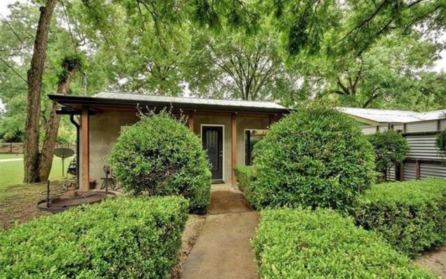 Ultimate Escape w/ Basketball Court by Domio