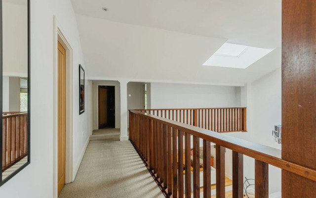 Platform Avenues 5 Bed House