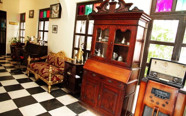 Tembo House Hotel & Apartments