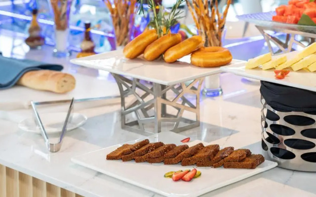 Holiday Inn Express Dalian Golden Pebble Beach