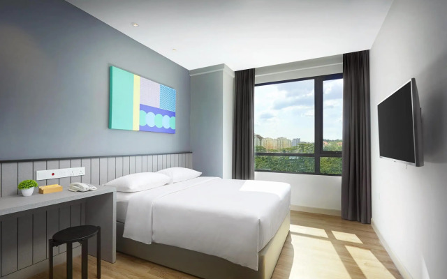 Komune Living & Wellness in the Park