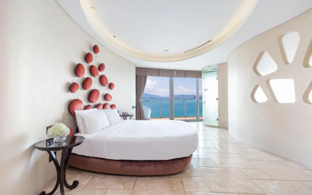 Sanya phoenix island yuejia holiday apartment