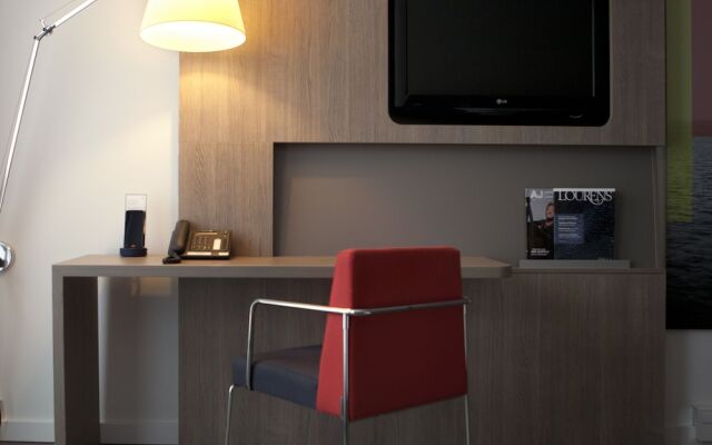 Skotel Amsterdam, Hotelschool The Hague