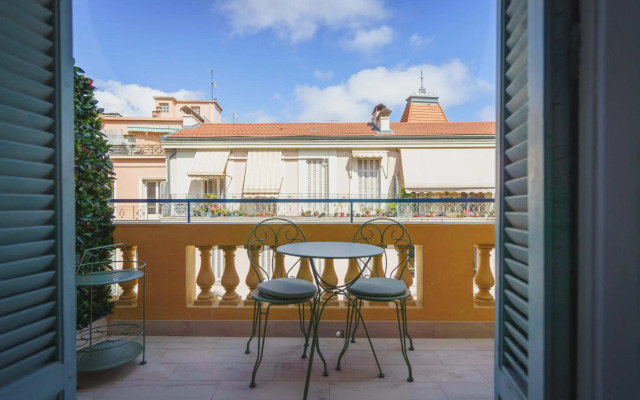 Gounod Hotel