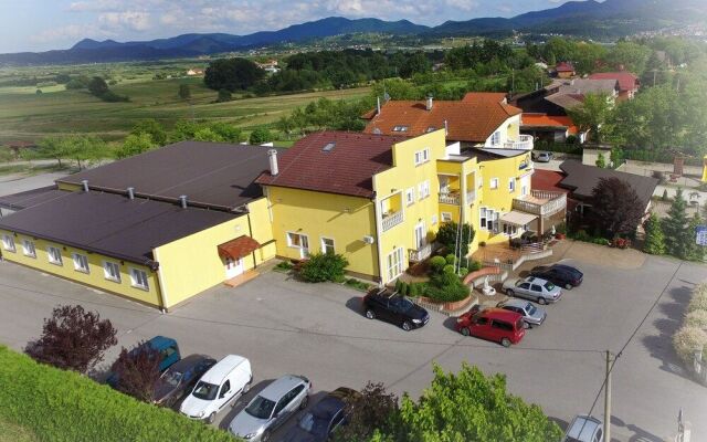 Hotel Orion
