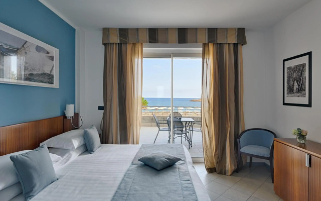 Aregai Marina Hotel & Residence