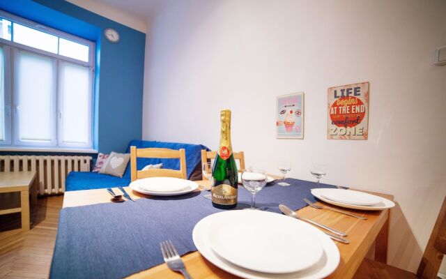 Blue Happy Apartment