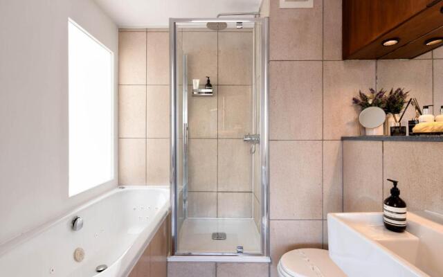 D8 - Hoxton Square Penthouse