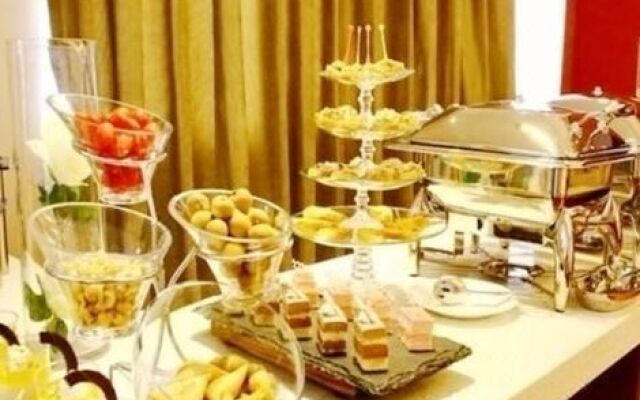 Iris Orchard All Suites Hotel (Tangshan Convention Center)