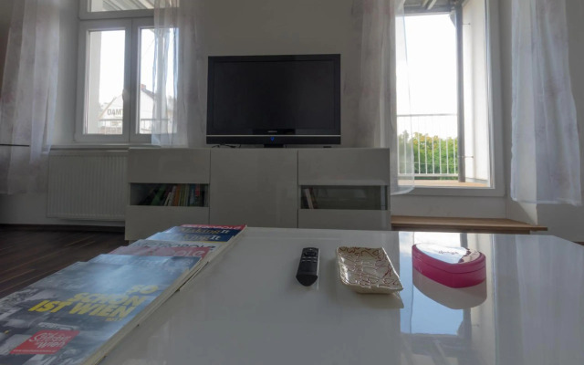 Spacious Apartment in Center with Terrace