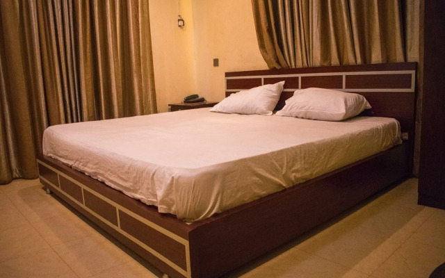 Taverna Guest House