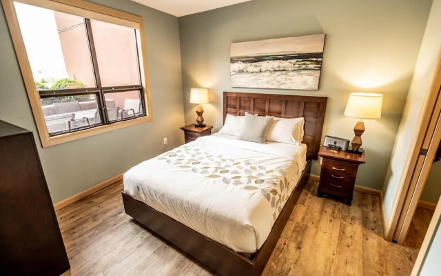 Poolside at Playa #305