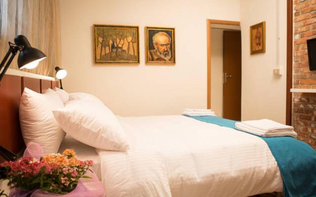 Artistic Tirana Guesthouse
