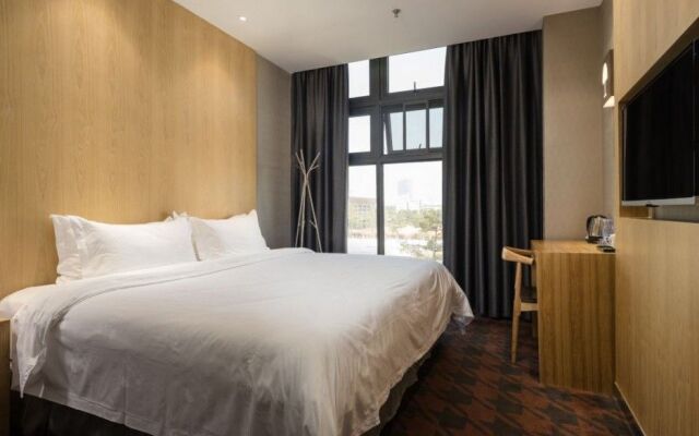 Yayuan Hotel (Shenzhen Pingshan High-speed Railway)