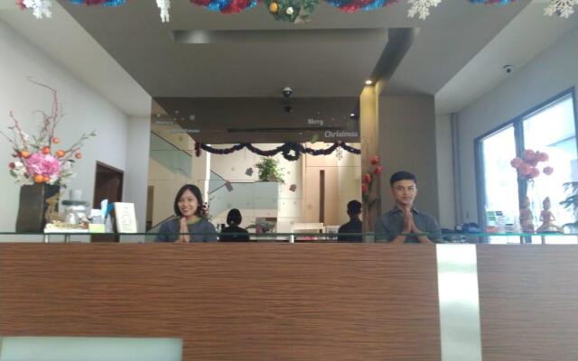 Grand Cikarang Hotel