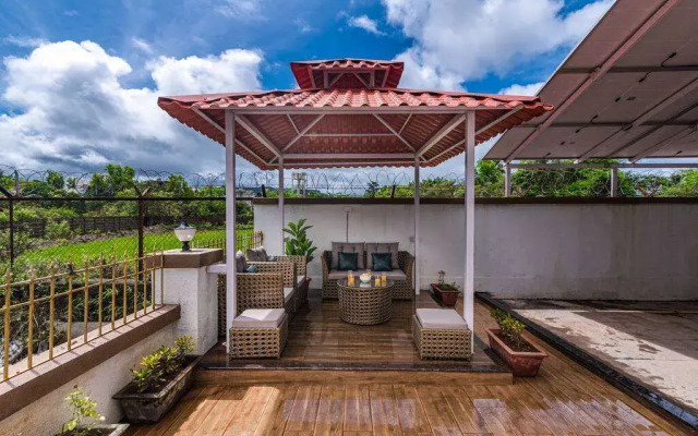 SaffronStays Aster, plunge pool villa with garden, Lonavala