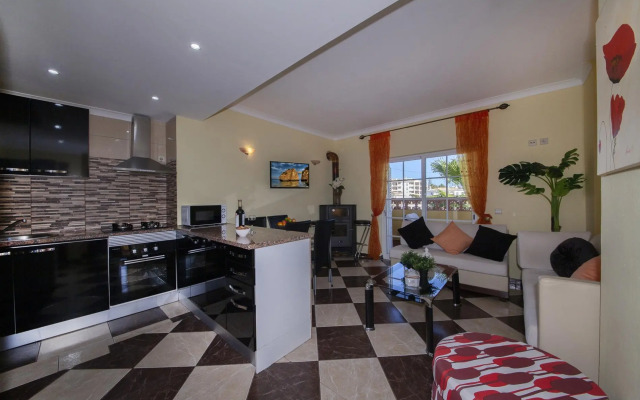 B47 - Walkway Beach View Apartment