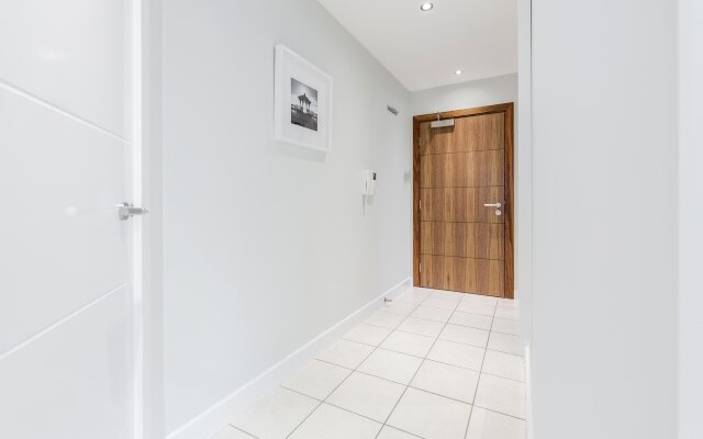 Roomspace - New Manor House