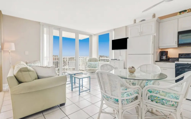 Estero Beach & Tennis 807 B