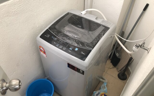 Cozy Homestay at Main Place