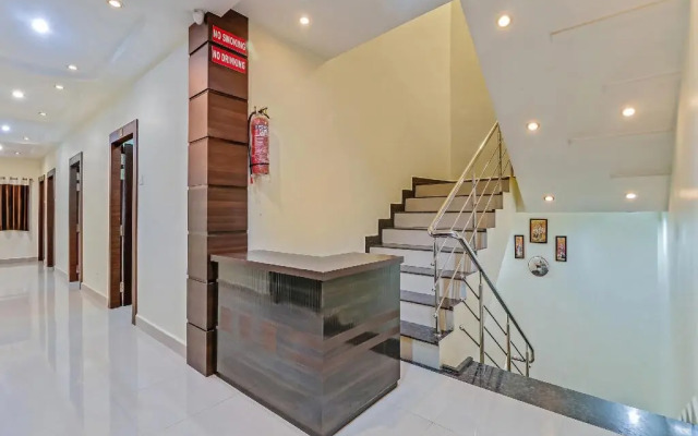 Hotel Royal by OYO Rooms