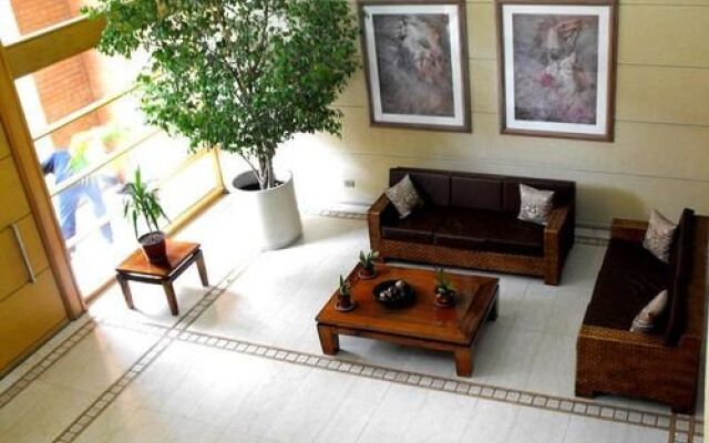 Seven Apart Hotel