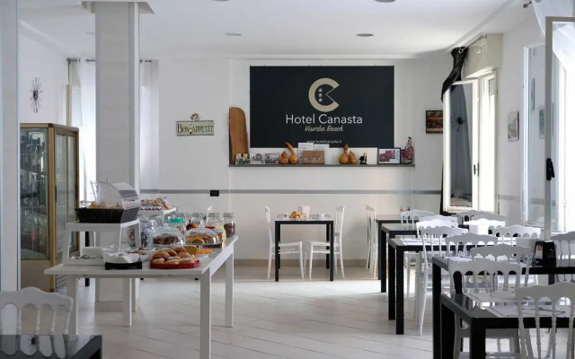 Hotel Canasta