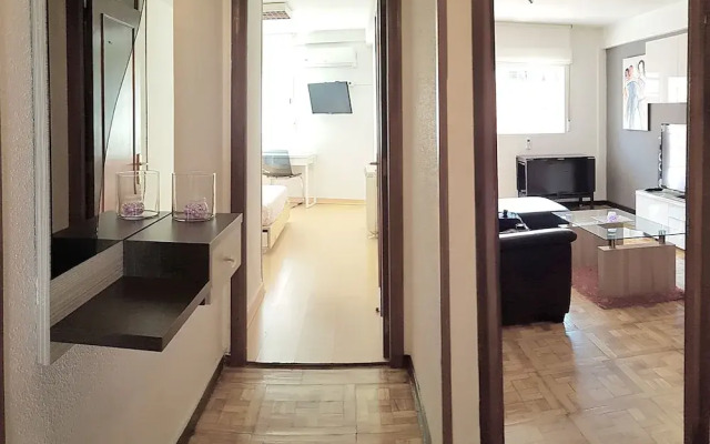 Modern and Comfortable Madrid Flat