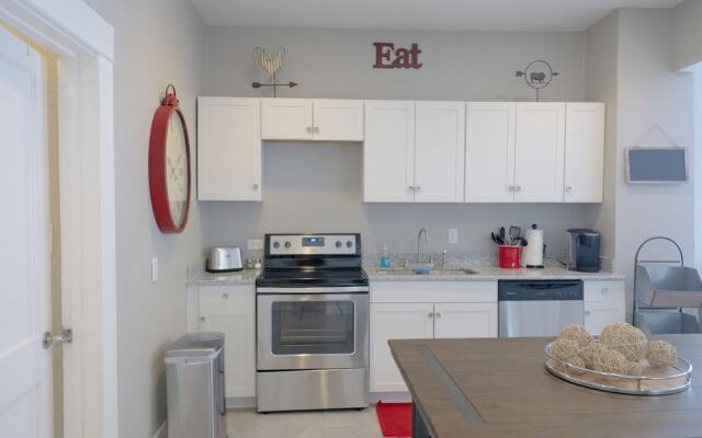 Laurel Pearl-Sleeps 5-1Bd