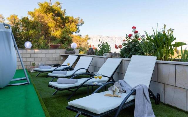 Apartment Villa Andro