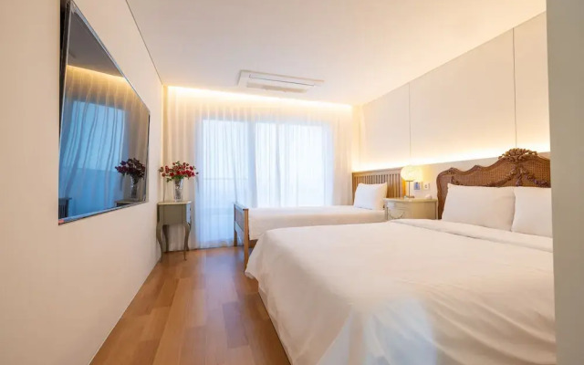 Jeju Bunker Hotel and Resort