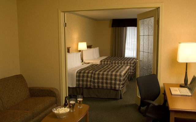 Merit Hotel & Suites