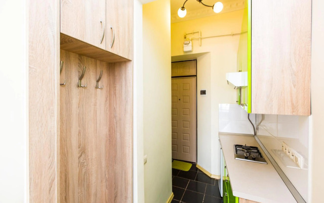 Кониського 7