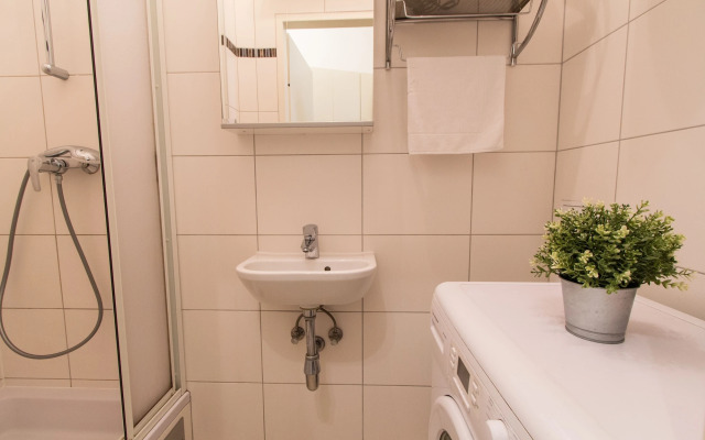 CheckVienna - Enenkelstrasse