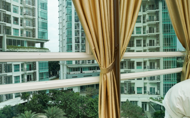 2BR Apartment with Sofa Bed at Woodland Park Residence By Travelio