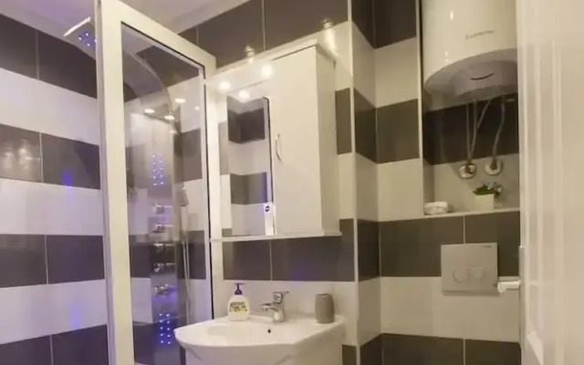 Appleline Apartments (Apple Studios & Rooms) 