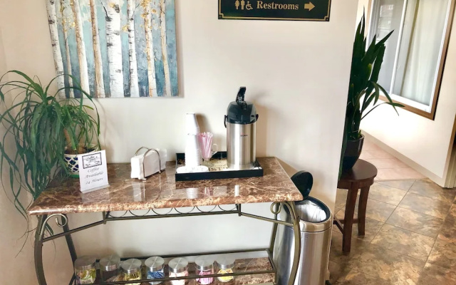 Bicentennial Inn