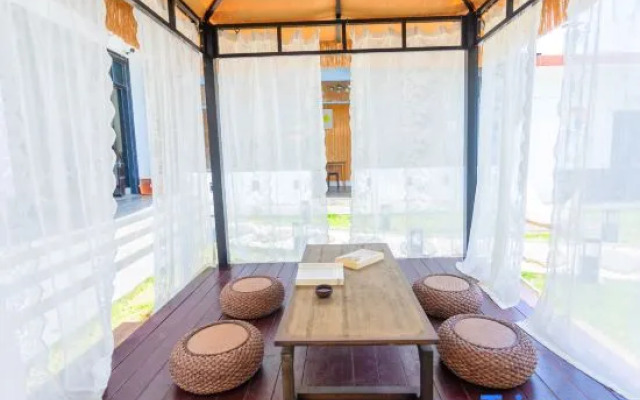 Weizhou lsland suxihuajian SeaView Hotel