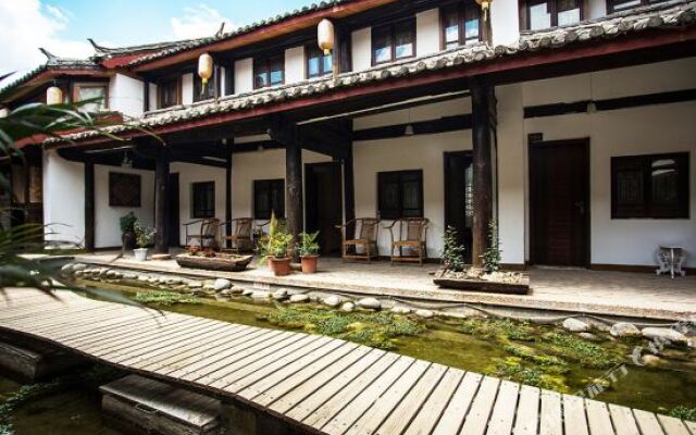 Lijiang Gallery of Blessings Hotel