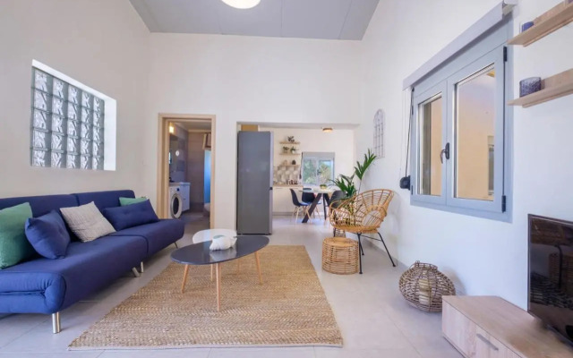Rikia Seaside House