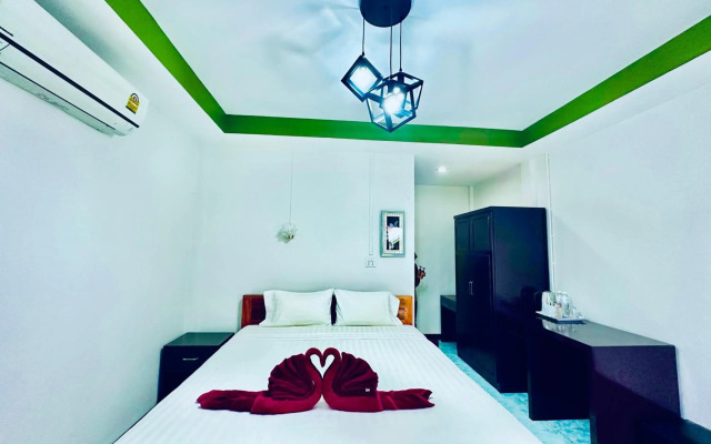 Lanta L.D. Beach Bungalows
