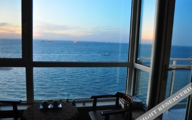 Qingdao BlueStone Seaview Hostel