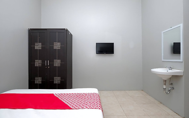 OYO 2737 D'kost